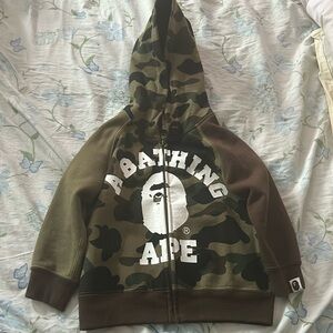 Unisex army green Bape sweater size 4t